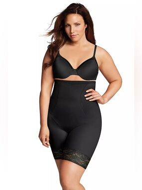 Maidenform DM1024 Firm Control Thigh Slimmer Shapewear | Black | Smoothing Short